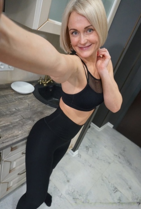 Her mum, who is blonde and has lovely pussies, poses for nude selfies while showing off her dazzling tits and beautiful orgasms.