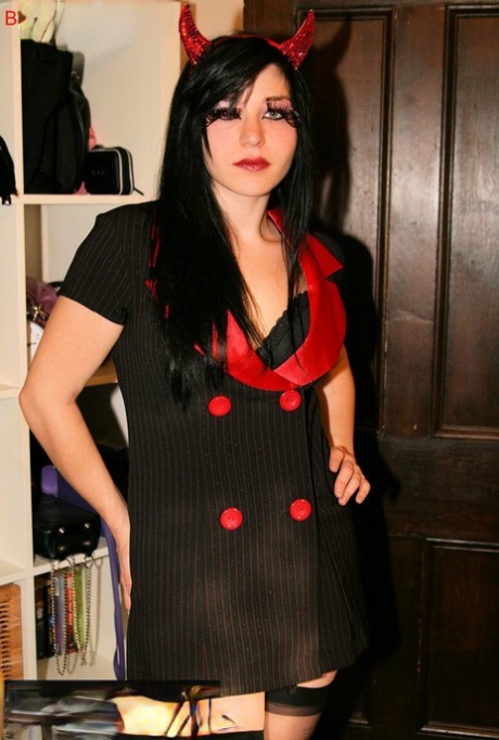 Gorgeous Brunette MILF Posing Dressed Up As A Devil In A Cosplay Solo