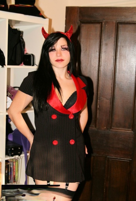 Gorgeous Brunette MILF Posing Dressed Up As A Devil In A Cosplay Solo