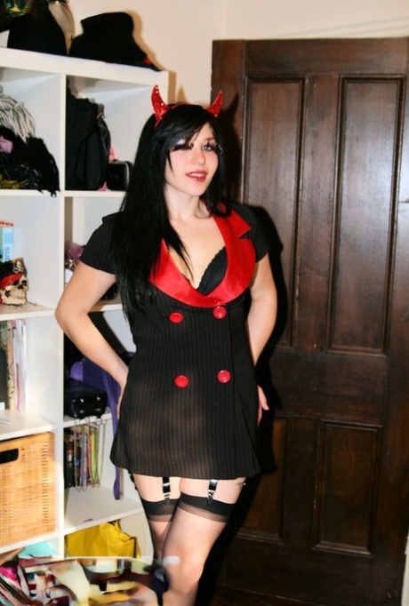 Gorgeous Brunette MILF Posing Dressed Up As A Devil In A Cosplay Solo