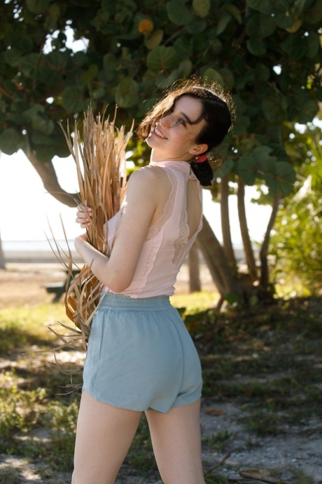 Brunette Ukrainian Teen Giulia Wylde Exposes Her Saggy Natural Tits