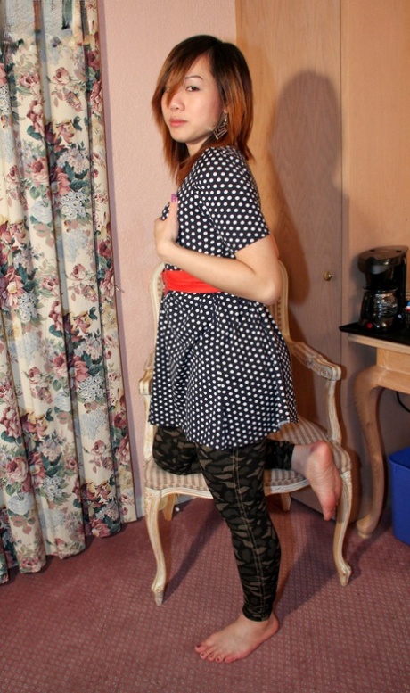 TGiRL: Asian girls, Katie.