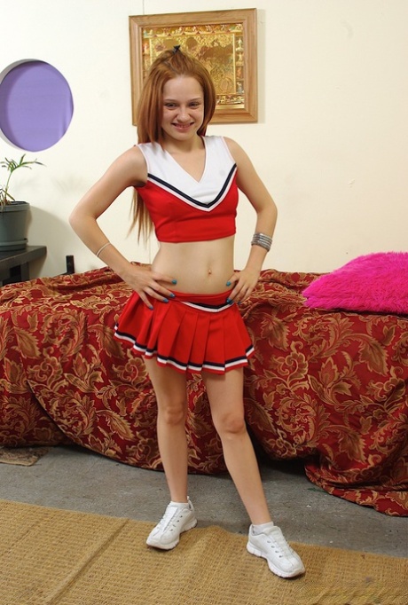 In an IR gang bang, redheaded cheerleader Jennifer Anderson is given some serious life by getting into the act.