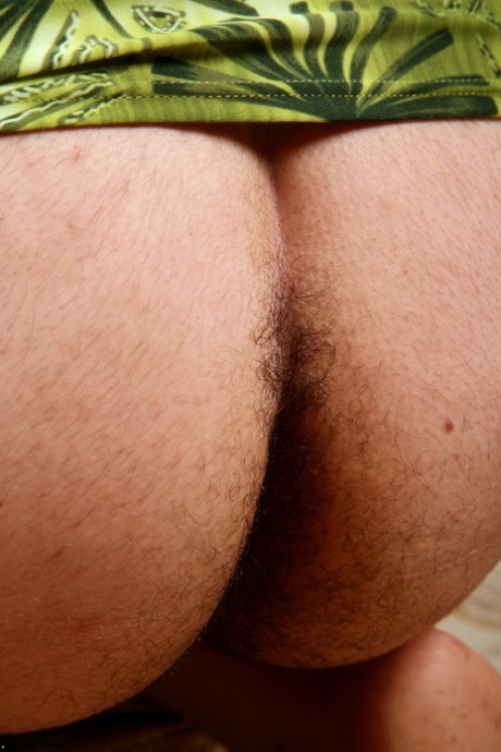 Chubby MILF Marie Shows Off Her Very Hairy Pussy Up Close Outdoors