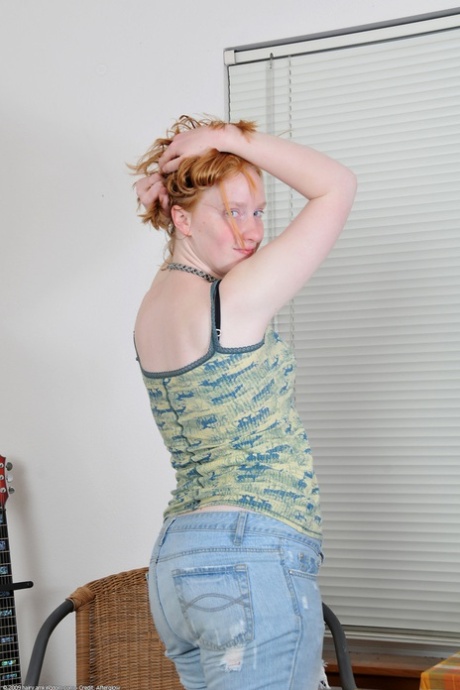 Amateur Teen Sandy Strips And Fingers Her Furry Muff While Sitting On A Rug
