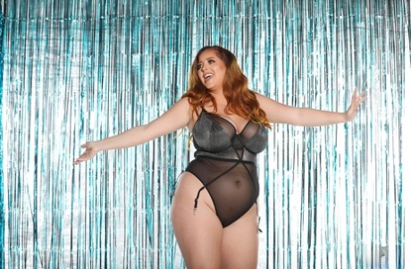 Chubby Babe Lucy Vixen Exposes Her Big Boobs While Teasing In Lingerie