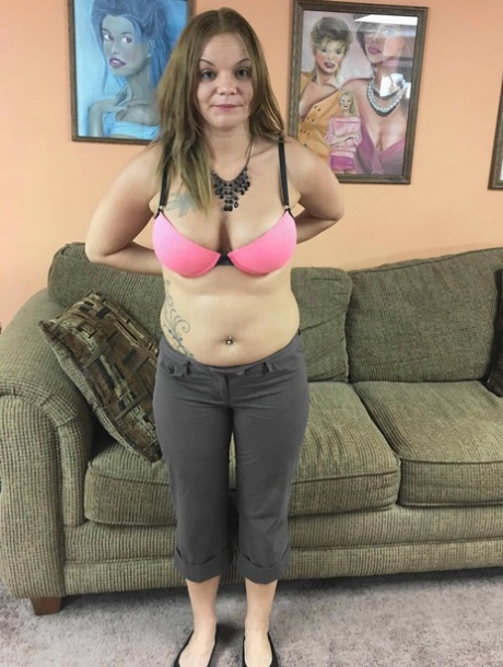 Sweet Amateur Tonya Sinn Unveils Her Big Tits And Eats A Stiff Rod