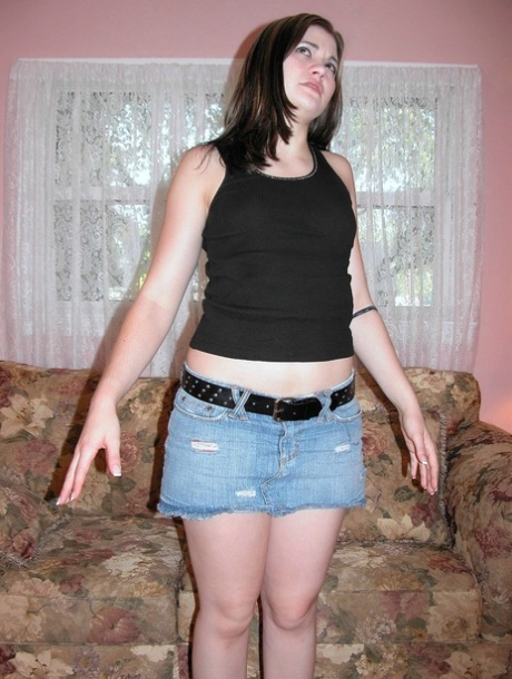 Poised: Naomi St Claire ChickPass