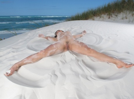 Latina Teen Sara Luvv Flaunts Her Slim Body And Juicy Twat On A Sandy Beach