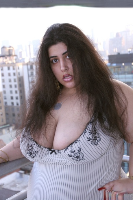 As she flaunts her big tits, gives head and gets an enormous facial, NYC's brunette BBW Sasha NYC is the epitome of grandeur.