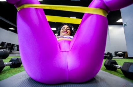 During her workout session, Curvy Latina Brianna Bourbon experiences the anal dick of her personal coach.