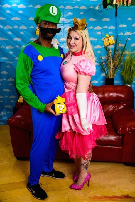 Curvy Blonde MILF Leya Falcon Gets Blacked Hard During A Super Mario Cosplay