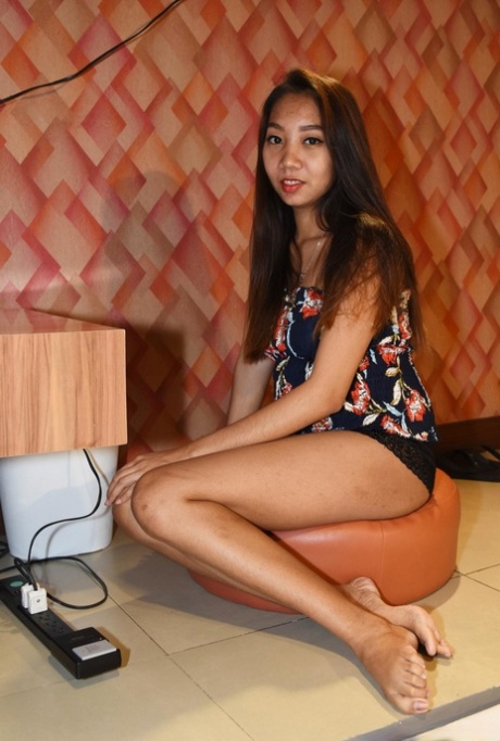 Tiny Filipina Porn Pics & Naked Photos - PornPics.com