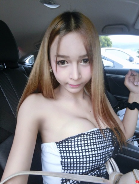 Little Asian Shemale Yuki Flaunts Her Alluring Cleavage In Her Compilation
