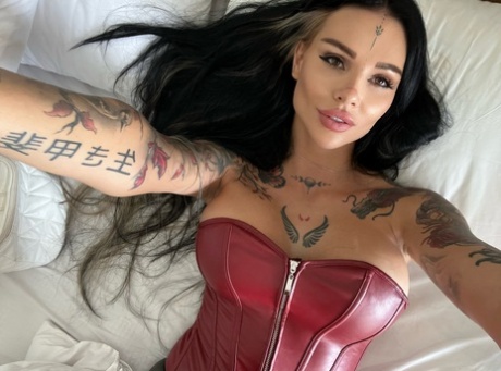 Tattooed OnlyFans Cam Babe Shows Off Her Stunning Big Tits Up Close