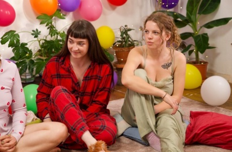 In a wild all-girl group sexual encounter, amateur lesbians with excessive masturbation lick each other's vagina.