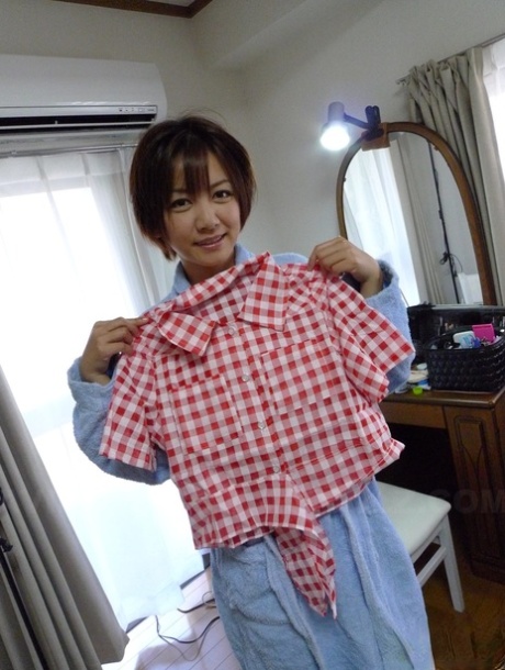 Short-haired Japanese Housewife Meguru Kosaka Gets Her Muff Toyed By Her Lover