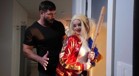 Badass Blonde Sage Pillar Blowing And Fucking A Dick In Intense Cosplay Action