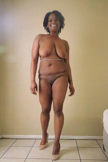 Sexy Ebony MIFL GioDove Poses Naked And Teases With Her Big Saggy Tits