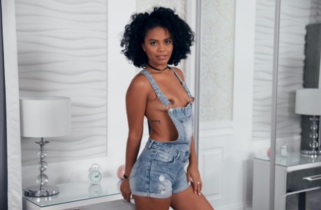 Adorable ebony Selva Lapiedra doffs her denim outfit and masturbates