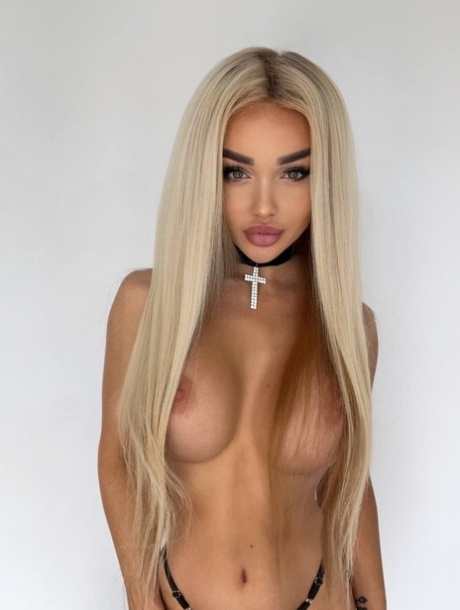Glamorous OnlyFans Model Barbie Eva Strips Her Lingerie & Shows Her Big Tits