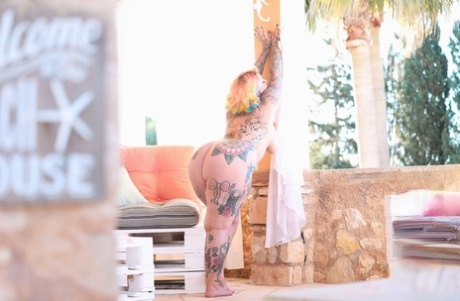 Everything That Goes Round: Lucy Vixen does a show called Nothing But Cur