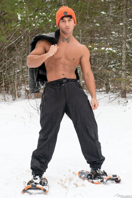Handsome Gay Bodybuilders Drew Dixon & Kenzo Alvarez Have Anal Sex In The Snow