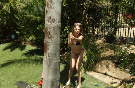 Skinny Pornstar Riley Reid Shows Her Hairy Twat And Gets Rammed Poolside