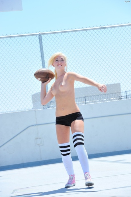 Amateur Beauty Jayde Stripping In Public And Playing Ball Half Naked