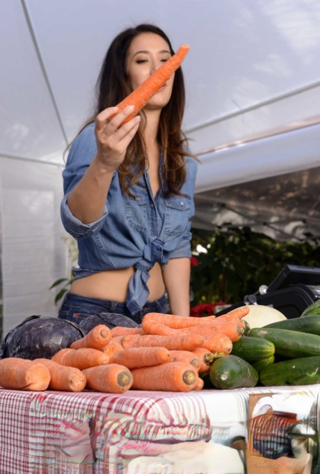 Beautiful Farmer's Wife Eva Lovia Gets Rammed At The Vegetable Market